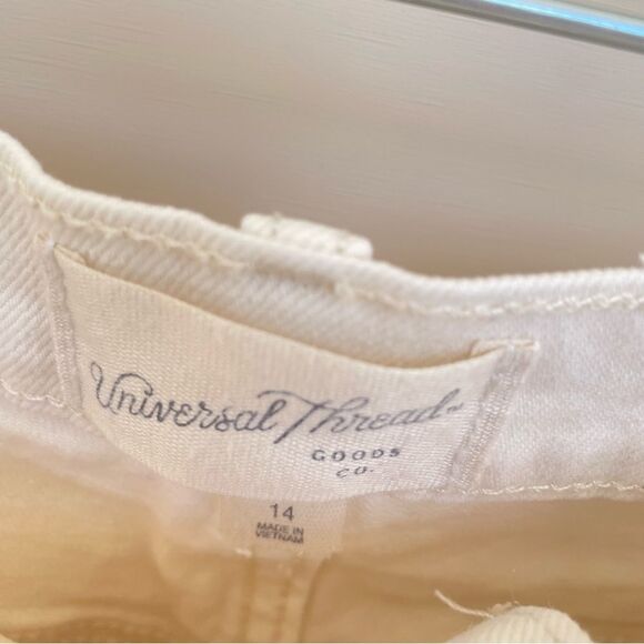 Univeresal Threads Highest Rise Shortie White Distressed Shorts Size 14 - Picture 3 of 7